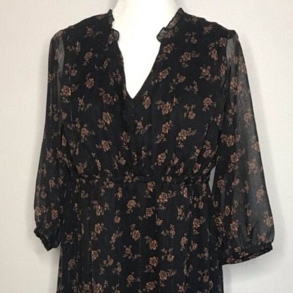 Floral Maternity Dress - Picture 2 of 4